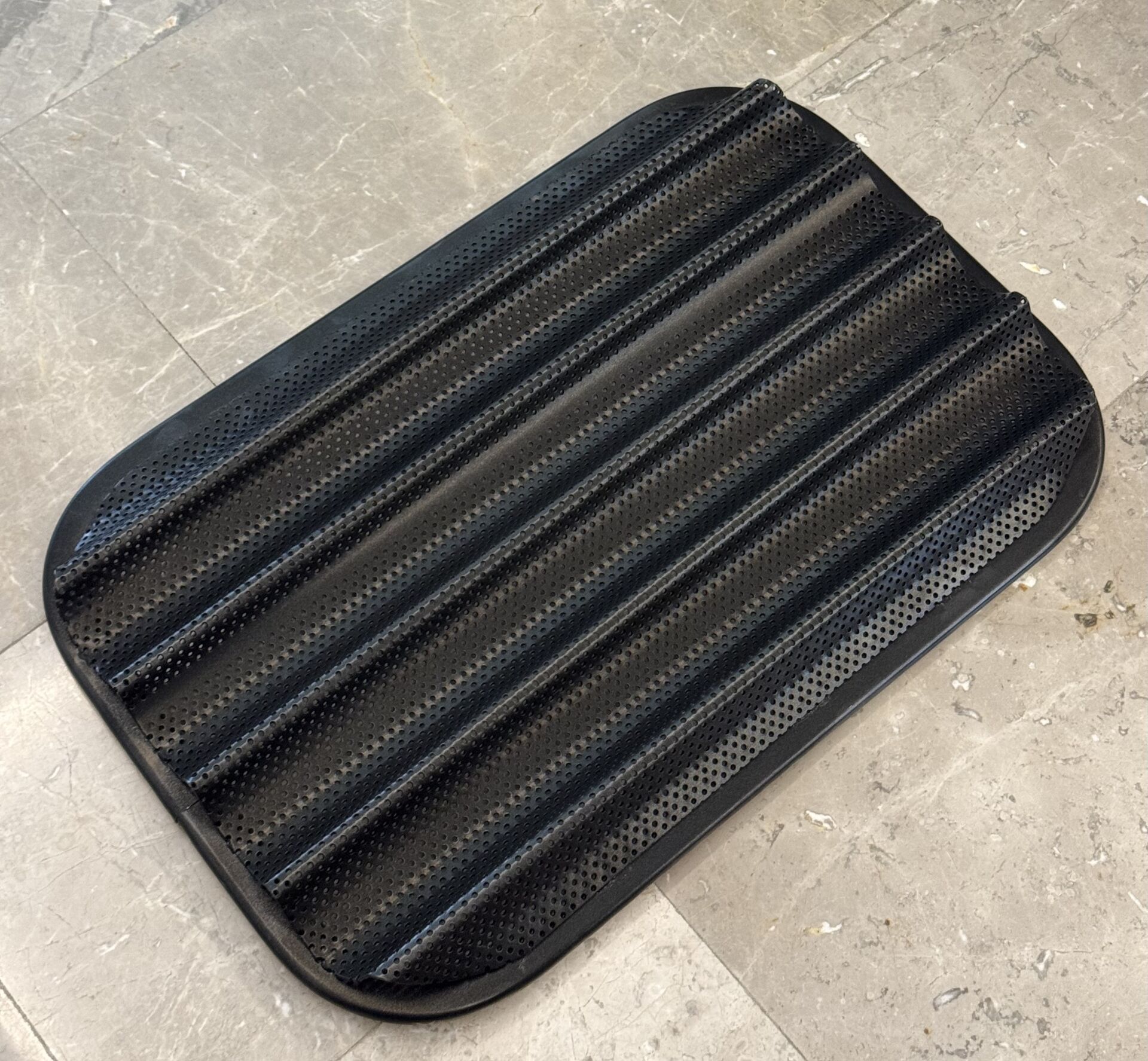 Baget Ekmek Tavası Teflon 40x60 cm Siyah 4 Gözlü